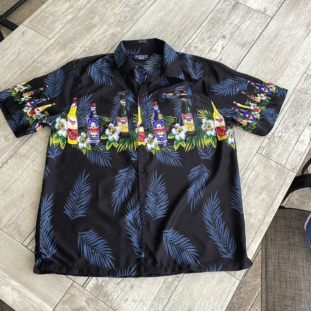 Men’s Pacific & Co. button up Hawaiian shirt with brightly colored beer bottles